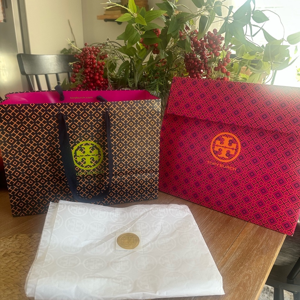 Tory Burch Logo Bag, tissue paper with gold sticker and pink velcro bag/box